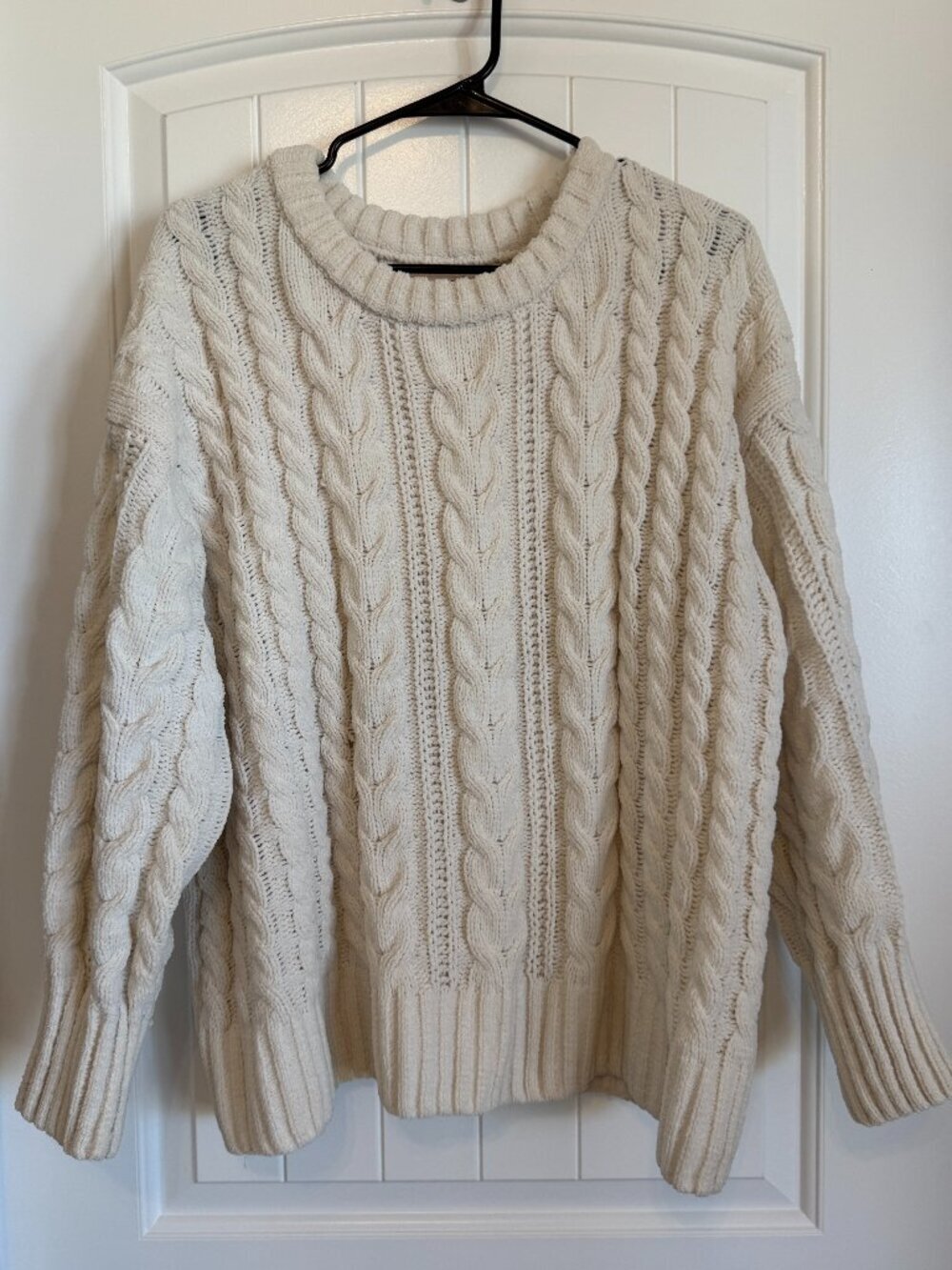 Cream chunky cable knit crewneck sweater. Size XXL - Picture 1 of 7